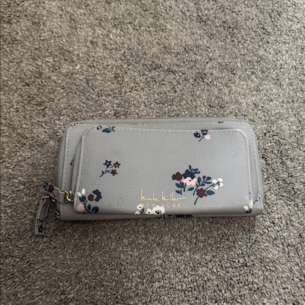 Nicole Miller Gray Wallet with Floral Design